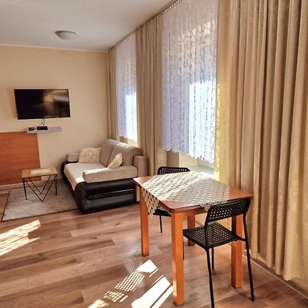 Aparthouse Apartamenty Centrum - In The City Center Near The Train Station كاتوفيتسه المظهر الخارجي الصورة