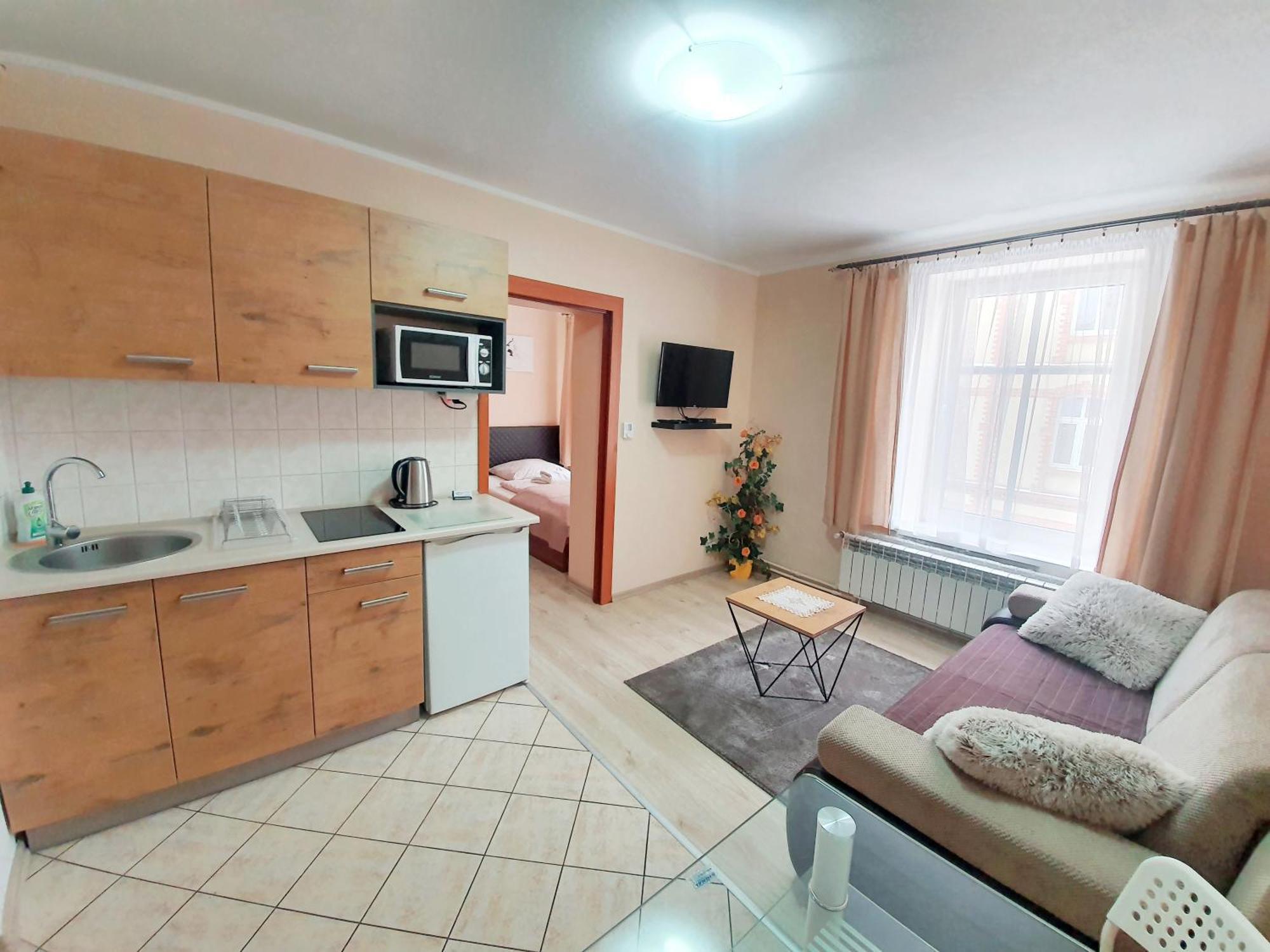 Aparthouse Apartamenty Centrum - In The City Center Near The Train Station كاتوفيتسه الغرفة الصورة