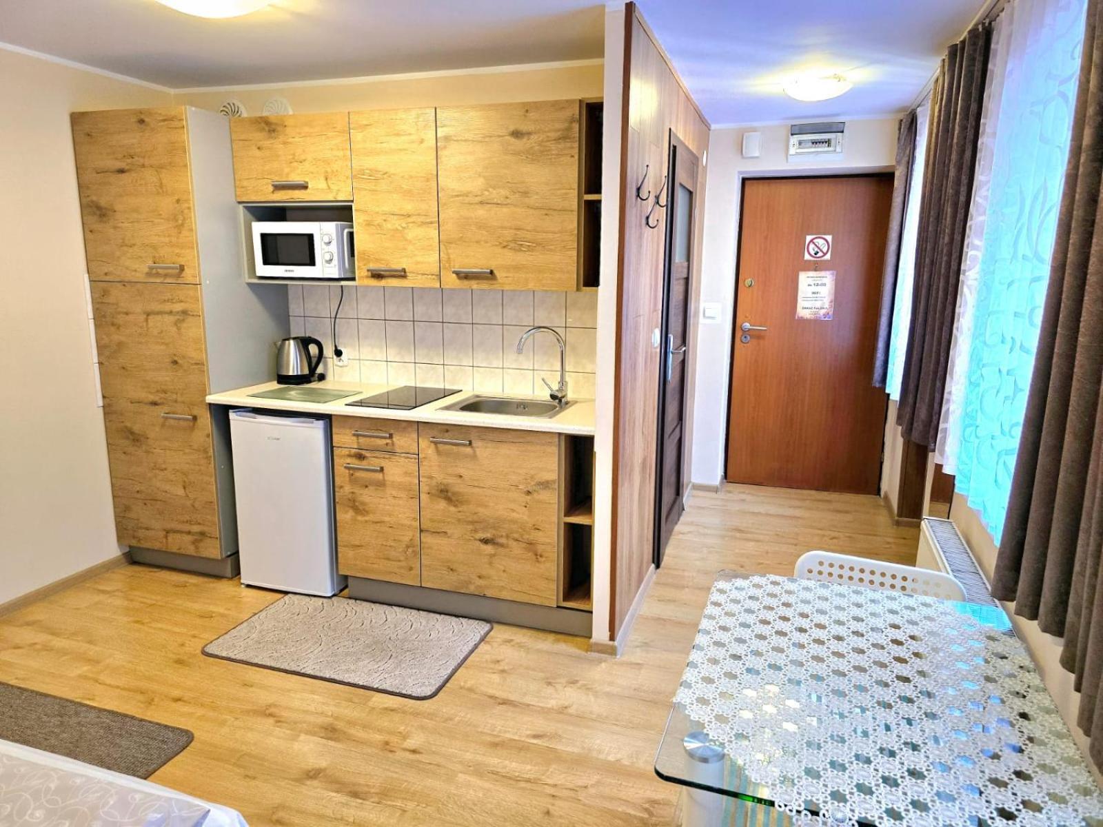 Aparthouse Apartamenty Centrum - In The City Center Near The Train Station كاتوفيتسه المظهر الخارجي الصورة