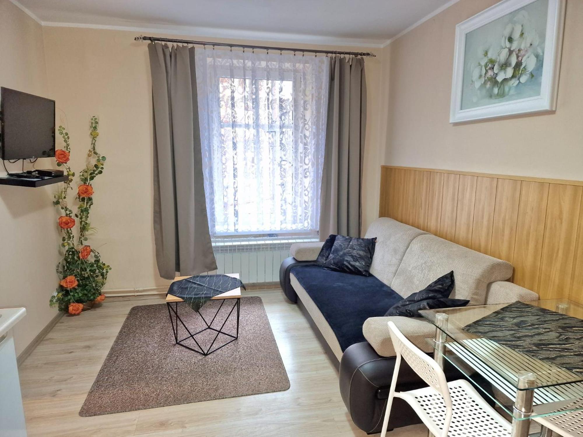 Aparthouse Apartamenty Centrum - In The City Center Near The Train Station كاتوفيتسه المظهر الخارجي الصورة