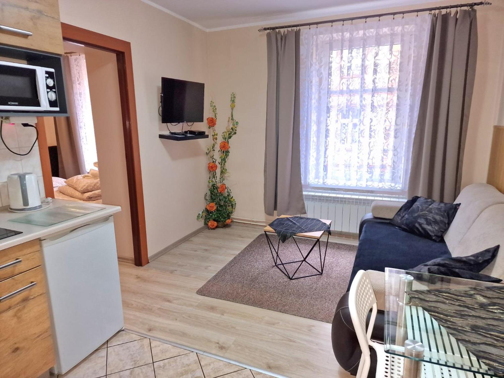 Aparthouse Apartamenty Centrum - In The City Center Near The Train Station كاتوفيتسه المظهر الخارجي الصورة