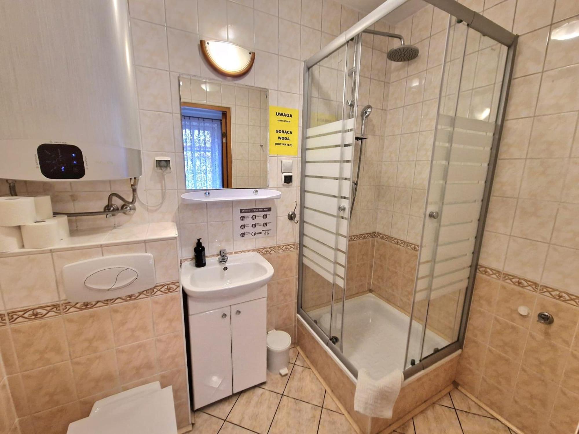 Aparthouse Apartamenty Centrum - In The City Center Near The Train Station كاتوفيتسه المظهر الخارجي الصورة