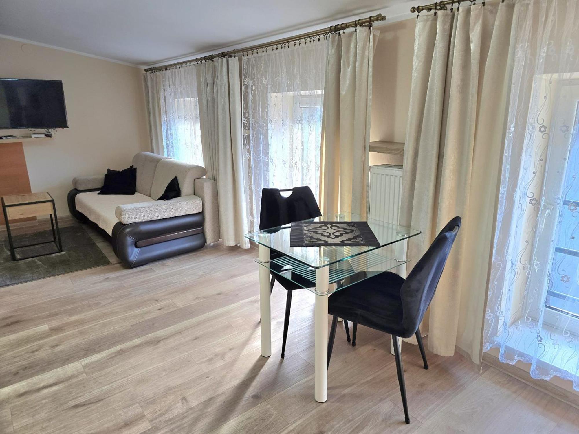 Aparthouse Apartamenty Centrum - In The City Center Near The Train Station كاتوفيتسه المظهر الخارجي الصورة