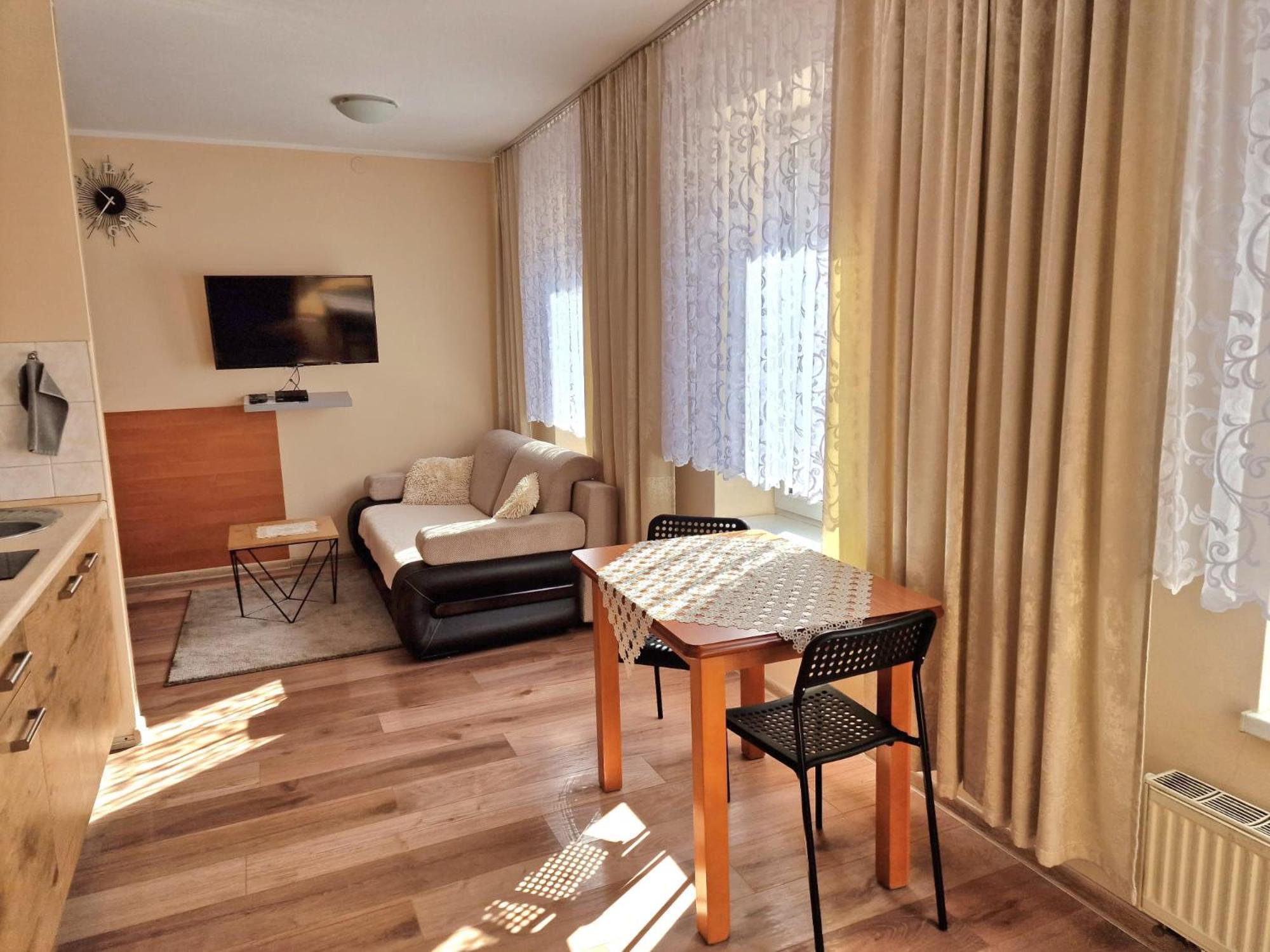 Aparthouse Apartamenty Centrum - In The City Center Near The Train Station كاتوفيتسه المظهر الخارجي الصورة