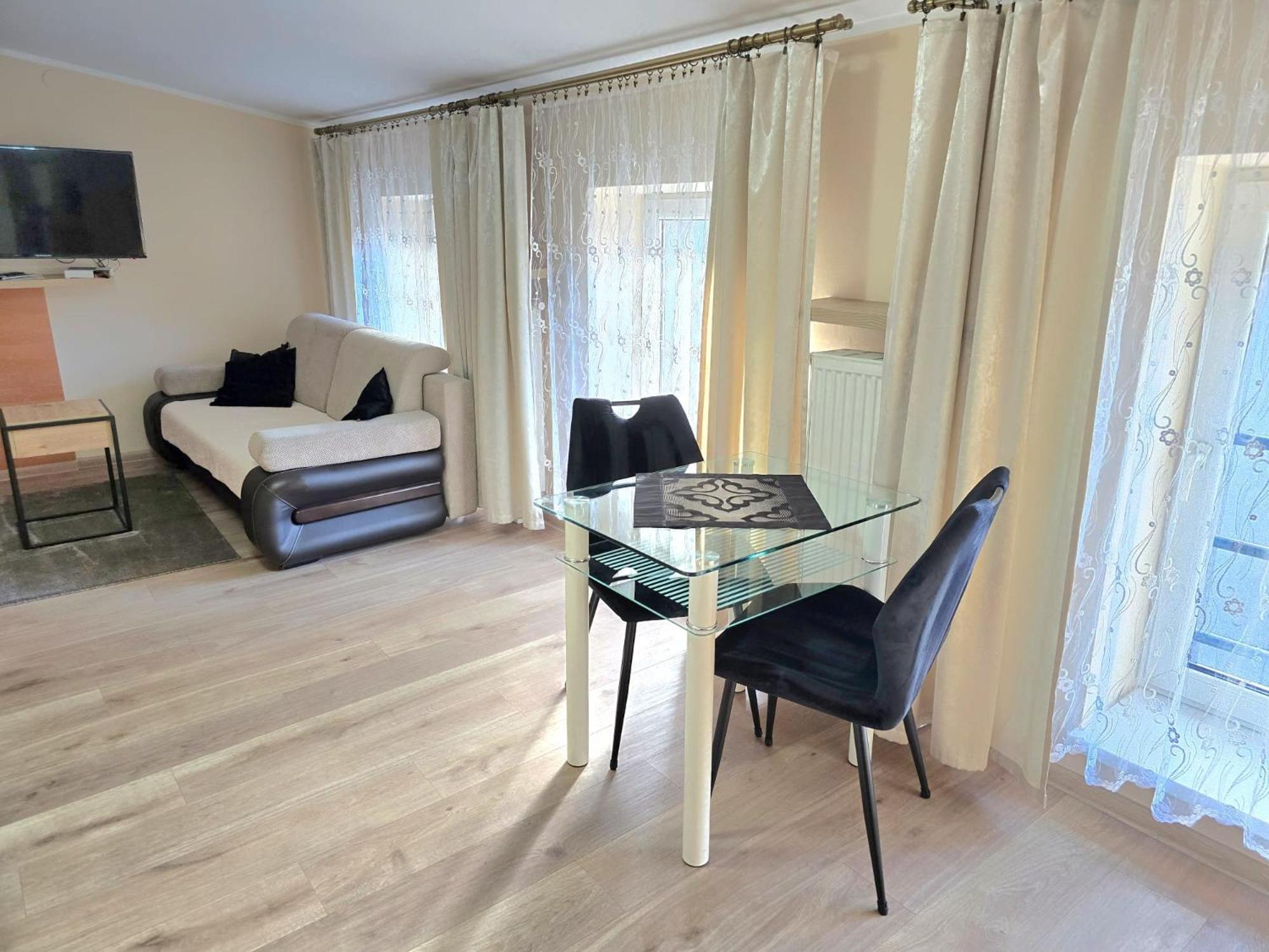 Aparthouse Apartamenty Centrum - In The City Center Near The Train Station كاتوفيتسه المظهر الخارجي الصورة